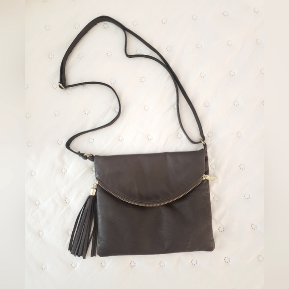 🎉Vera Pelle leather cross body 8.6x7.5x0.79 🎉DESIGNER CLEARANCE DEAL - Picture 1 of 12